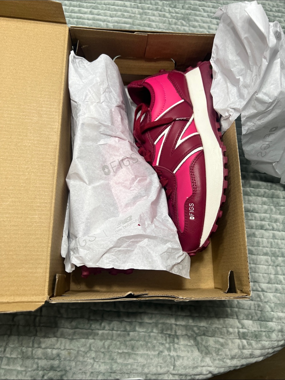Figs New Balance 327 Sneakers - Picture 14 of 15
